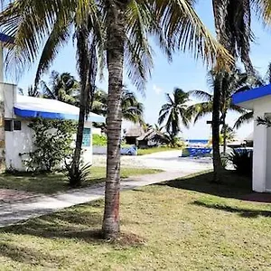 https://hotel-villas-del-mar-puerto-morelos.allrivieramayahotels.com
